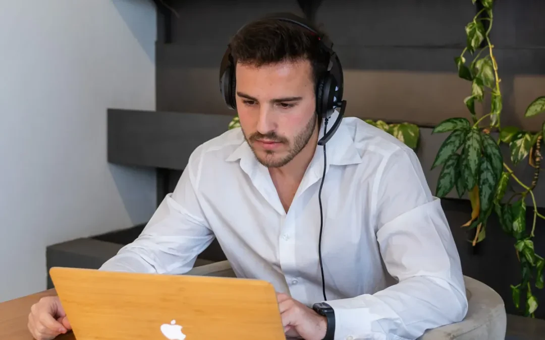 Mastering the Digital Space: Team Dynamics and Remote Management in Software Development